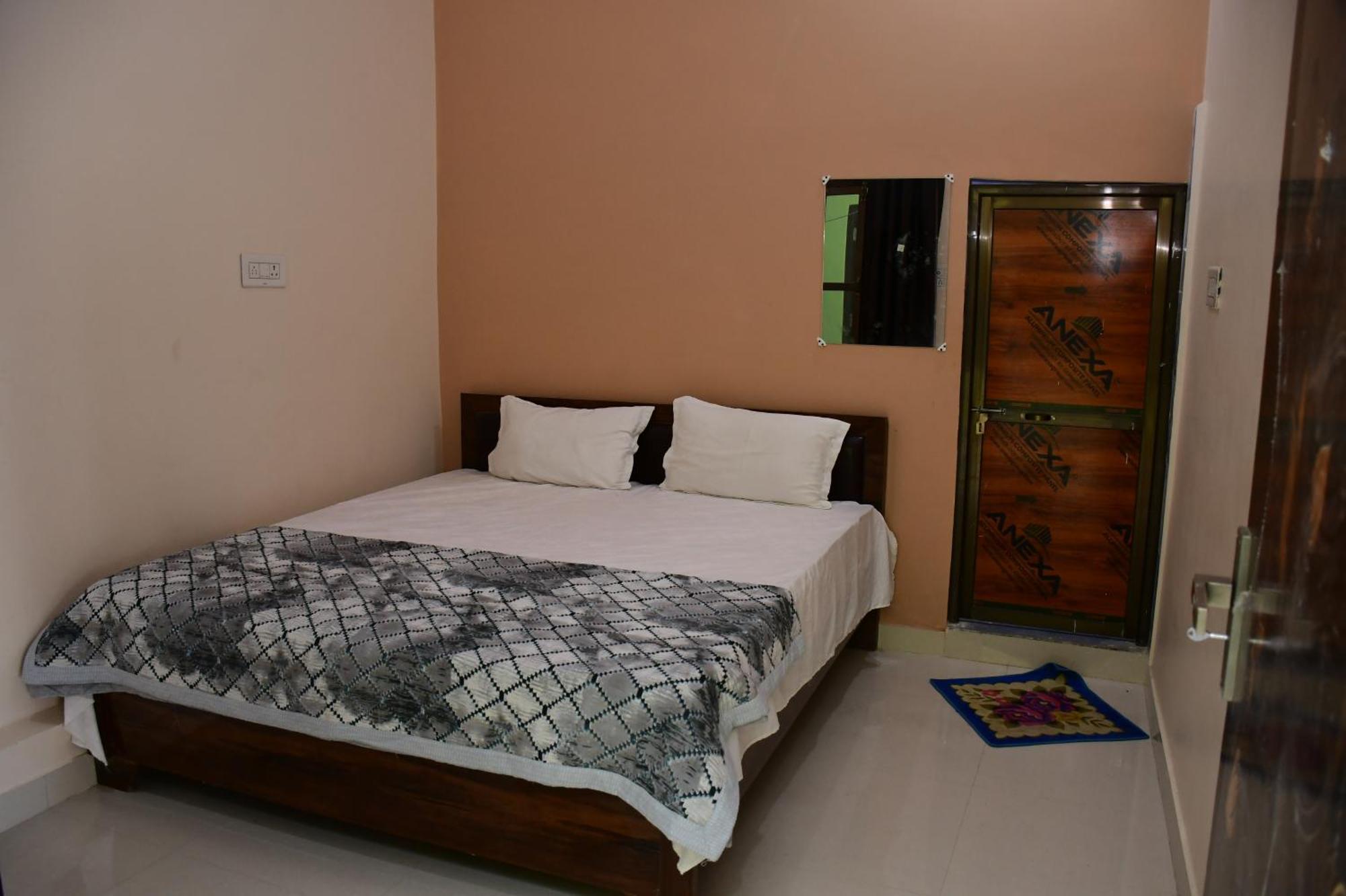 Shree Ram Hotel Ayodhya ภายนอก รูปภาพ