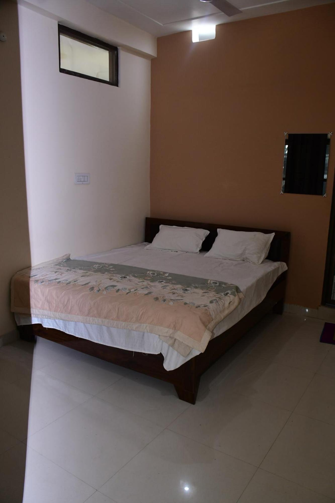 Shree Ram Hotel Ayodhya ภายนอก รูปภาพ